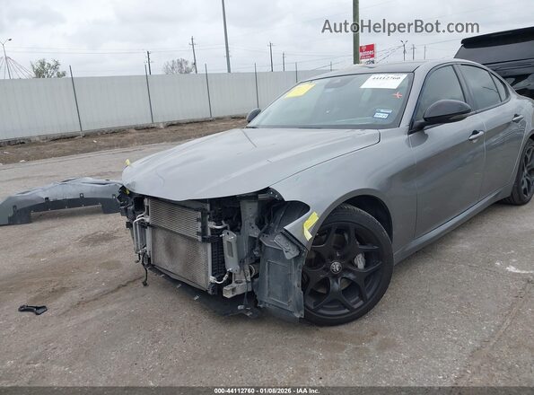 ZARFAMAN3M7644958 2021 ALFA ROMEO GIULIA Silver Widok z przodu
