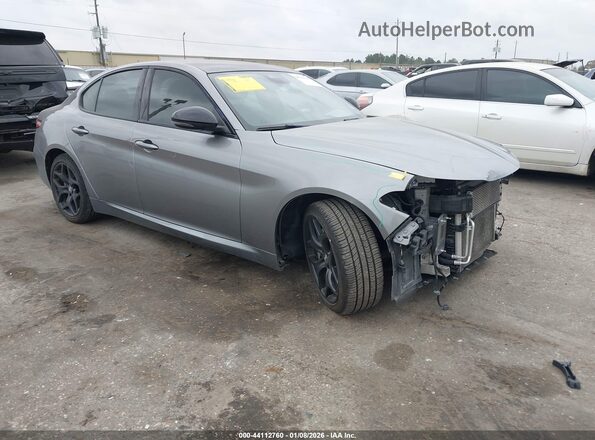 ZARFAMAN3M7644958 2021 ALFA ROMEO GIULIA Silver Przód prawy