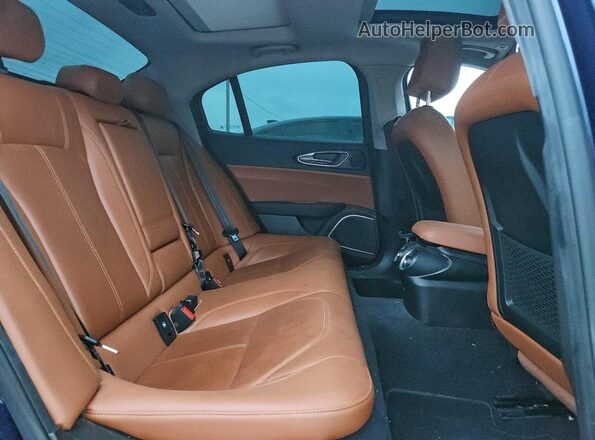 ZARFAMAN9M7642499 2021 ALFA ROMEO GIULIA Blue Հետևի նստատեղերի տեսք