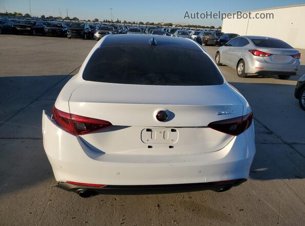 ZARFAMAN9P7671697 2023 ALFA ROMEO GIULIA Белый Вид сзади
