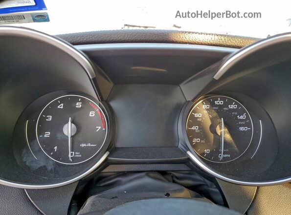 ZARFAMBN0P7671070 2023 ALFA ROMEO GIULIA Красный Вид щитка приборов