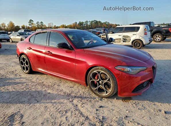 ZARFAMBN0P7671070 2023 ALFA ROMEO GIULIA Красный Передняя правая четверть