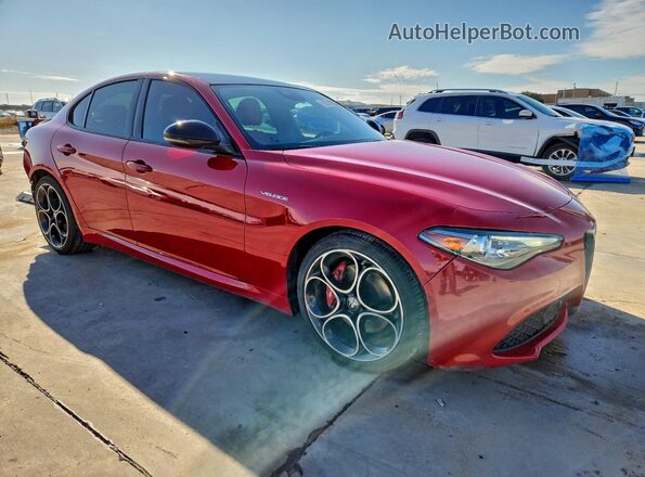 ZARFAMBN5N7660501 2022 ALFA ROMEO GIULIA Красный Передняя правая четверть