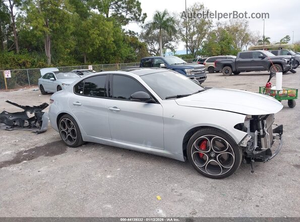 ZARFAMBN6R7680536 2024 ALFA ROMEO GIULIA Серый Передняя правая четверть