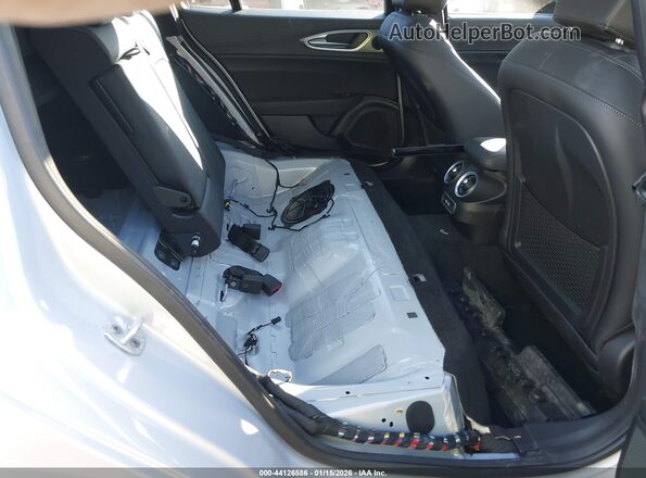 ZARFAMBNXR7677672 2024 ALFA ROMEO GIULIA Синий Вид наклейки с VIN-кодом