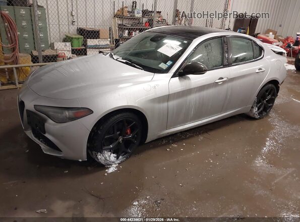 ZARFANBN3K7611671 2019 ALFA ROMEO GIULIA Белый Передняя левая четверть