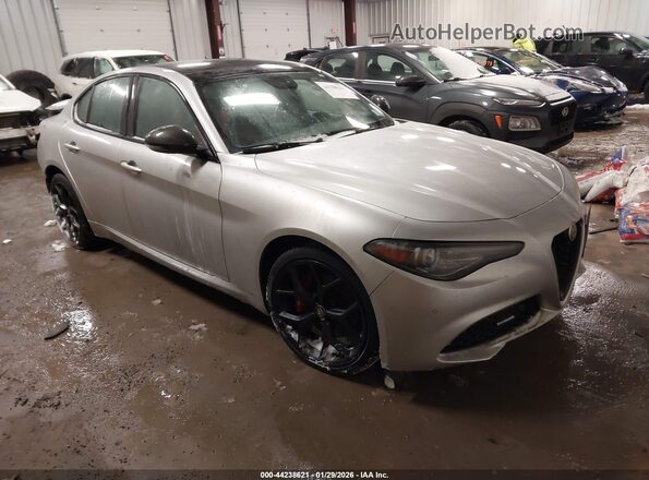 ZARFANBN3K7611671 2019 ALFA ROMEO GIULIA Белый Передняя правая четверть