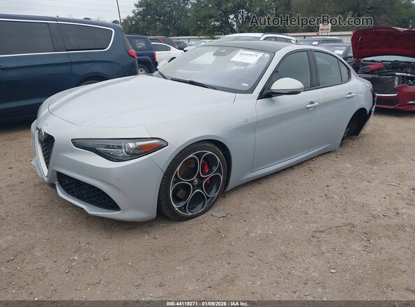 ZARFANBN3P7670985 2023 ALFA ROMEO GIULIA Серебряный Передняя левая четверть