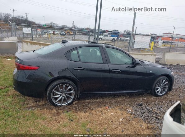 ZARFANBN6N7655152 2022 ALFA ROMEO GIULIA Черный Вид задней части салона