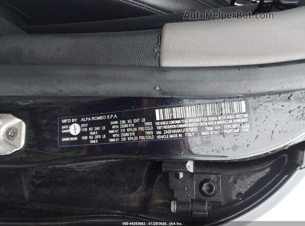 ZASFAKAN1J7B79825 2018 ALFA ROMEO STELVIO Black Engine compartment view