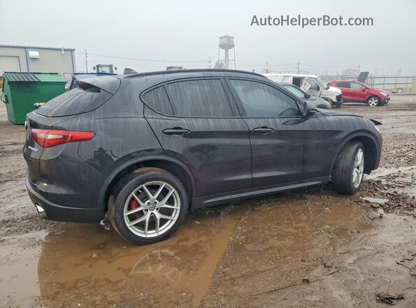 ZASFAKNN4J7B87816 2018 ALFA ROMEO STELVIO Черный Задняя правая четверть