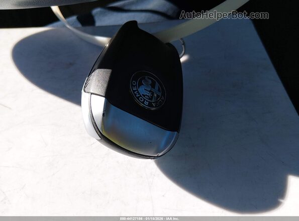 ZASPAKBN1P7D63609 2023 ALFA ROMEO STELVIO Black Vista del salpicadero