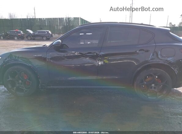 ZASPAKBN2N7D32284 2022 ALFA ROMEO STELVIO Черный Вид спереди