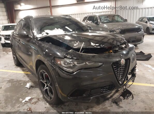 ZASPAKBN3R7D74596 2024 ALFA ROMEO STELVIO Black წინა მარჯვენა