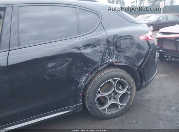 ZASPAKBN3R7D76302 2024 ALFA ROMEO STELVIO Black Вид спереду