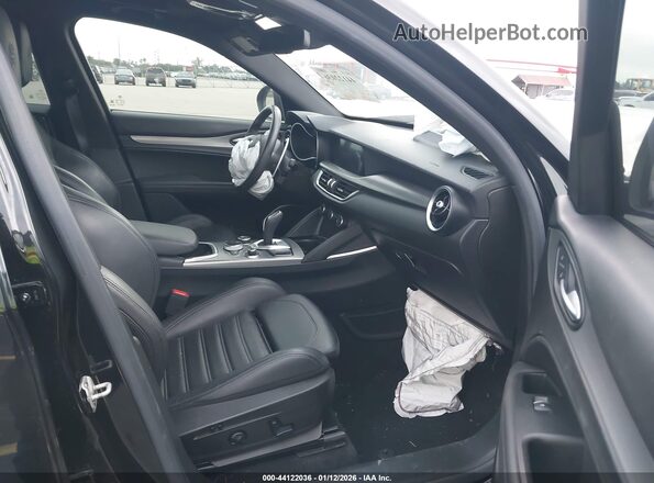 ZASPAKBN4M7D13976 2021 ALFA ROMEO STELVIO Black Вид салону спереду