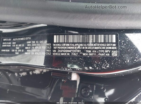 ZASPAKBN4P7D57061 2023 ALFA ROMEO STELVIO Black Вид підкапотного простору