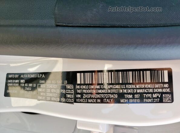 ZASPAKBN7R7D78439 2024 ALFA ROMEO STELVIO White Widok naklejki z numerem VIN