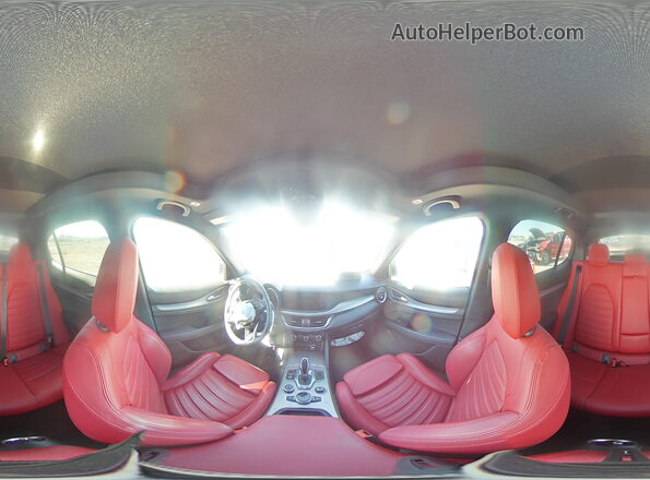 ZASPAKBN7R7D78439 2024 ALFA ROMEO STELVIO White Widok wnętrza 360 stopni