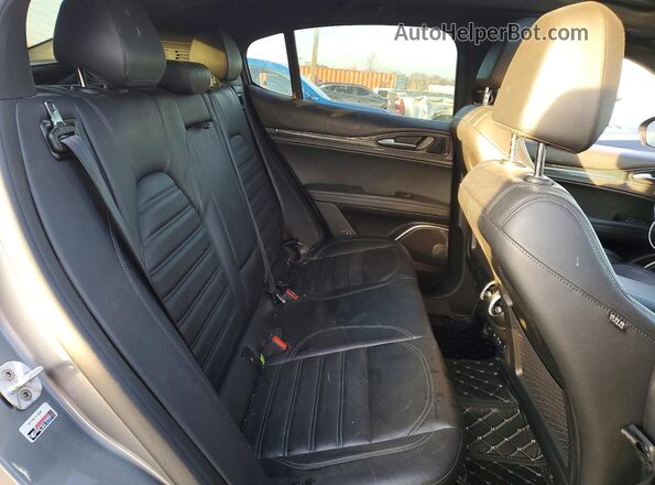 ZASPAKBN9K7C71673 2019 ALFA ROMEO STELVIO Серый Вид задней части салона