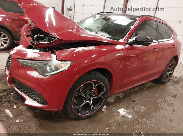 ZASPAKBN9N7D49406 2022 ALFA ROMEO STELVIO Красный Передняя левая четверть