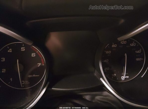 ZASPAKBN9N7D49406 2022 ALFA ROMEO STELVIO Красный Вид задних сидений