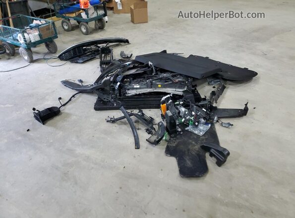 ZASPATCW4R3042331 2024 ALFA ROMEO OTHER Black Engine compartment view