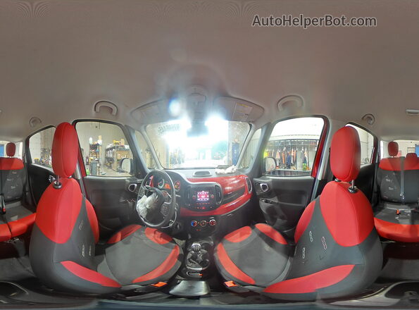 ZFBCFAAH1GZ038416 2016 FIAT 500L Красный Панорамный вид салона 360°