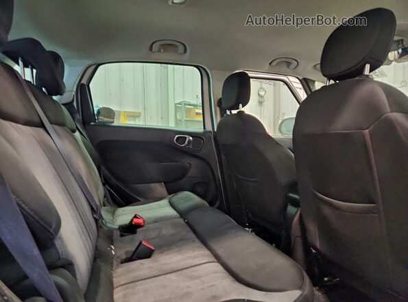 ZFBCFAAH2HZ038670 2017 FIAT 500L Серебряный Вид задних сидений