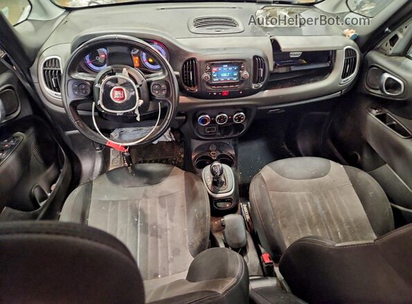 ZFBCFAAH2HZ038670 2017 FIAT 500L Серебряный Вид панели приборов
