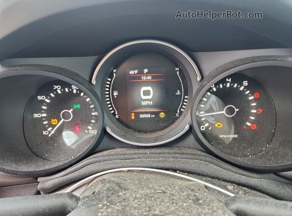 ZFBCFAAHXJZ041306 2018 FIAT 500L Синий Вид щитка приборов