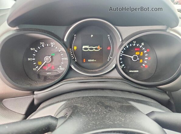 ZFBCFACH8JZ040765 2018 FIAT 500L Brown Vista del cuadro de instrumentos