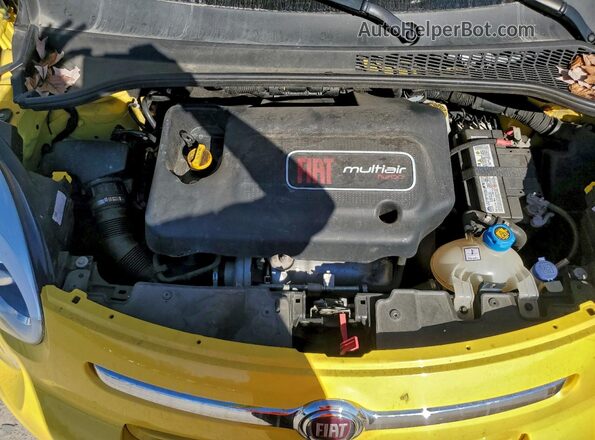 ZFBCFADH0HZ039408 2017 FIAT 500L Yellow Widok wnętrza z tyłu
