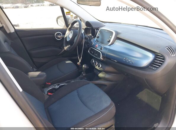 ZFBCFXAB3JP678998 2018 FIAT 500X Белый Вид салона спереди