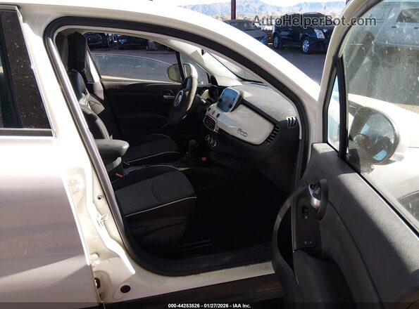 ZFBCFXAB3JP722403 2018 FIAT 500X White Widok wnętrza z przodu