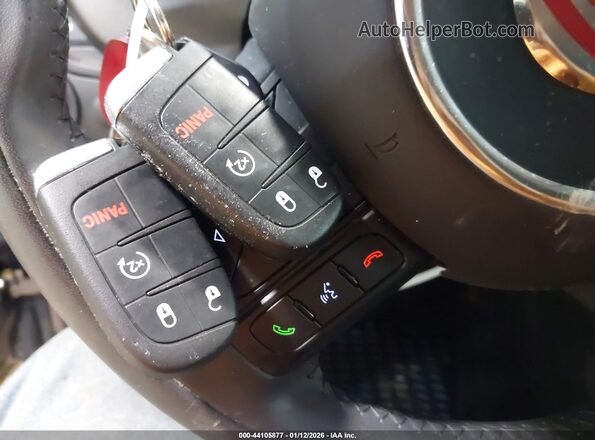 ZFBCFYCB8HP614520 2017 FIAT 500X Champagne Вид панели приборов