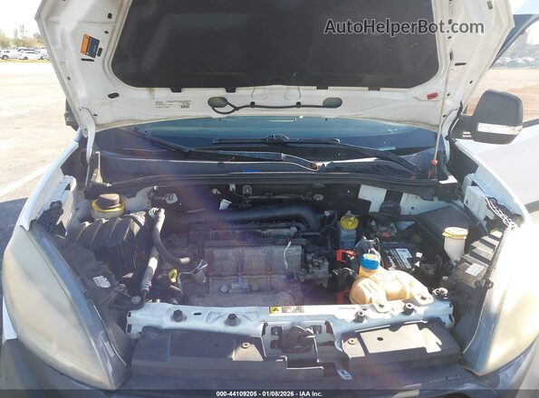 ZFBERFAT3G6C66052 2016 RAM PROMASTER CITY White Widok z tyłu