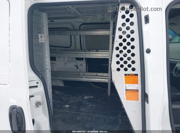 ZFBERFAT4G6B39181 2016 RAM PROMASTER CITY White Widok naklejki z numerem VIN