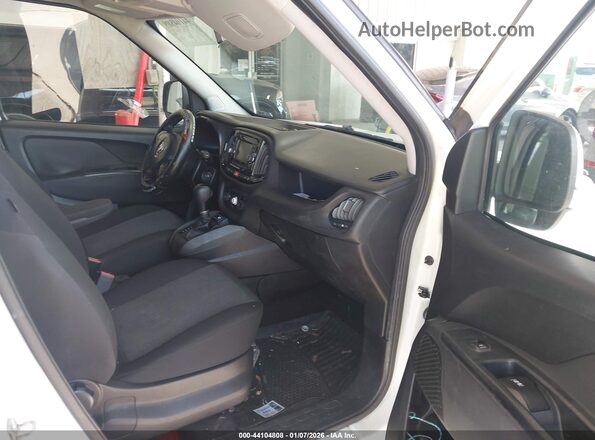 ZFBERFBT5G6B53069 2016 RAM PROMASTER CITY Белый Вид салона спереди
