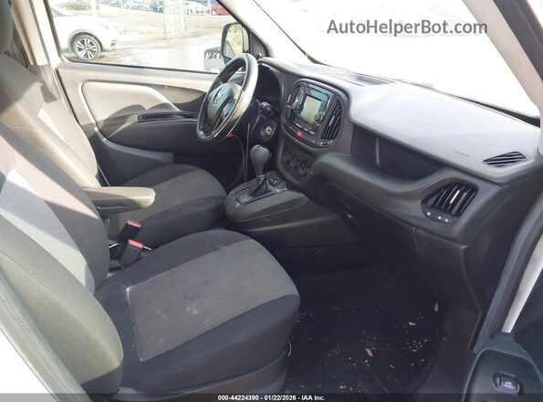 ZFBHRFAB4L6P46208 2020 RAM PROMASTER CITY Белый Вид салона спереди