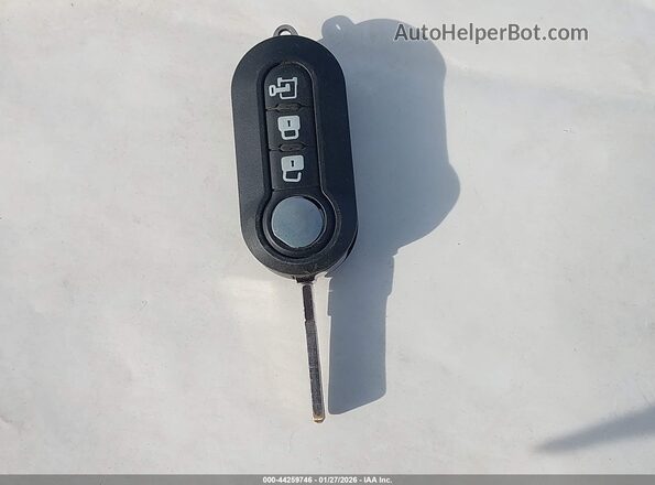 ZFBHRFAB6L6S26530 2020 RAM PROMASTER CITY Белый Вид панели приборов