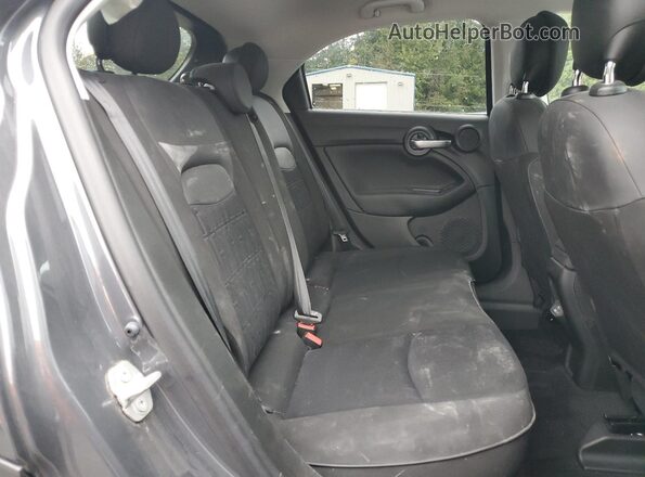 ZFBNF3B14PPA29598 2023 FIAT 500X Gray Vista interior trasera