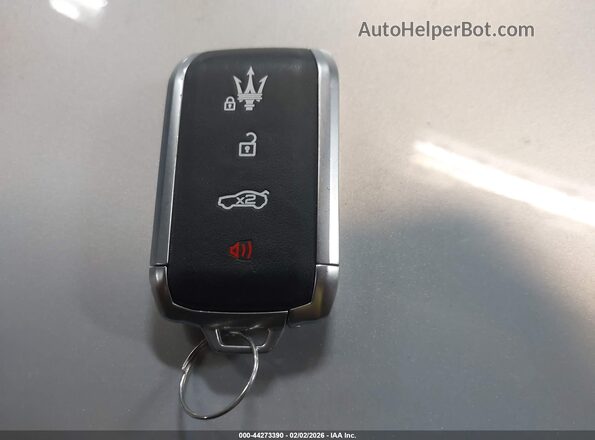 ZN682AVA8P7434168 2023 MASERATI GRECALE Silver Dashboard view