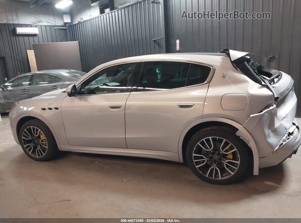 ZN682AVA8P7434168 2023 MASERATI GRECALE Silver 360 interior view