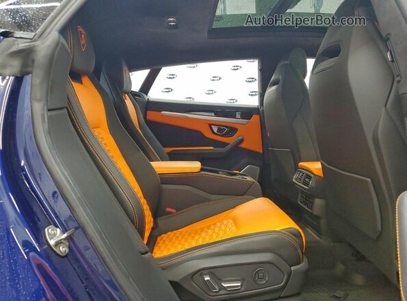 ZPBUA1ZL0KLA01807 2019 LAMBORGHINI URUS Blue Widok wnętrza z tyłu