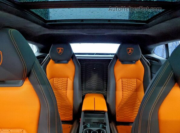 ZPBUA1ZL0KLA01807 2019 LAMBORGHINI URUS Blue Widok tylnych siedzeń