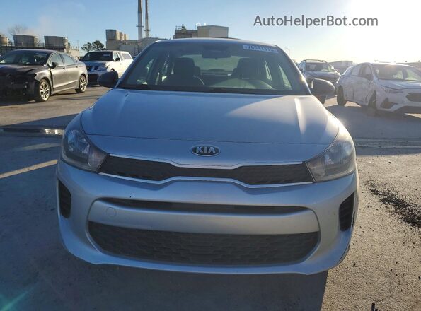 3KPA24AB8JE062485 2018 KIA RIO Серебряный Вид сзади