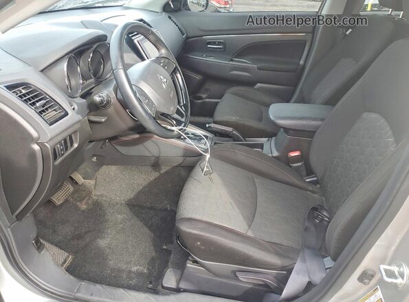 JA4ARUAU5MU009868 2021 MITSUBISHI OUTLANDER Серебряный Вид панели приборов