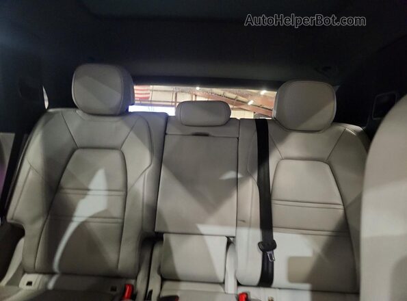 WP1AA2AY6KDA10026 2019 PORSCHE CAYENNE Синий Вид задней части салона