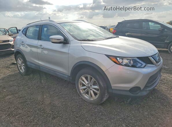 JN1BJ1CPXKW235514 2019 NISSAN ROGUE Серебряный Вид сзади